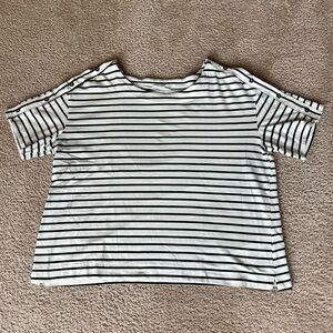 Breton Stripe Tee w Button Trim